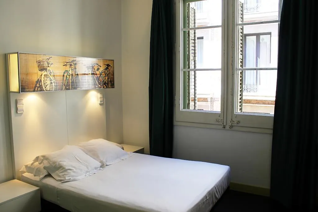 Raval Botella Private Rooms Barcelona Hostel