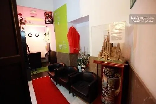 Raval Botella Private Rooms Barcelona Spanien