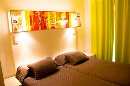 Raval Botella Private Rooms Barcelona