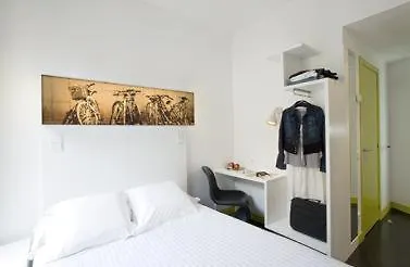 Raval Botella Private Rooms Barcelona Hostel