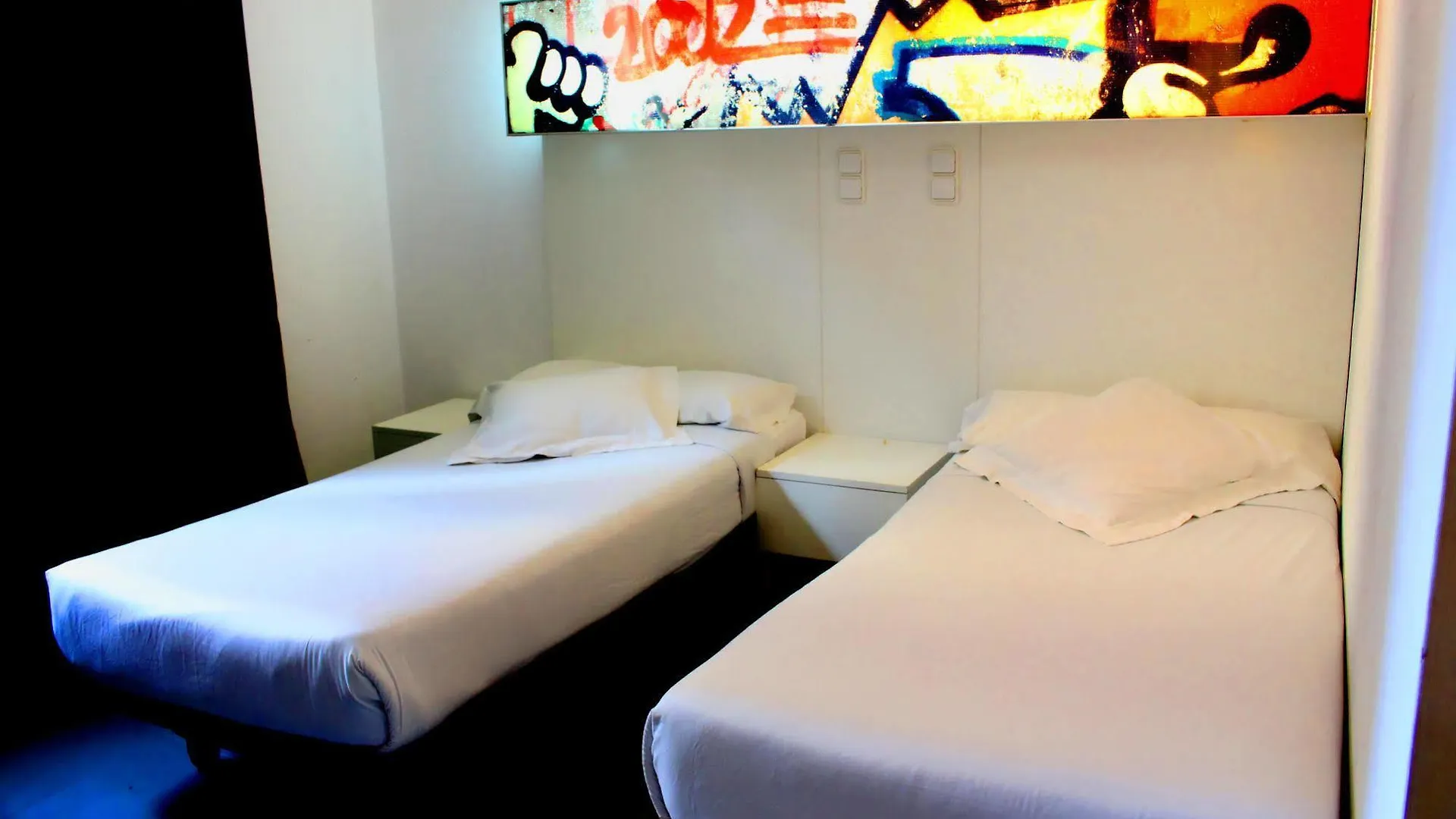 Raval Botella Private Rooms Barcelona