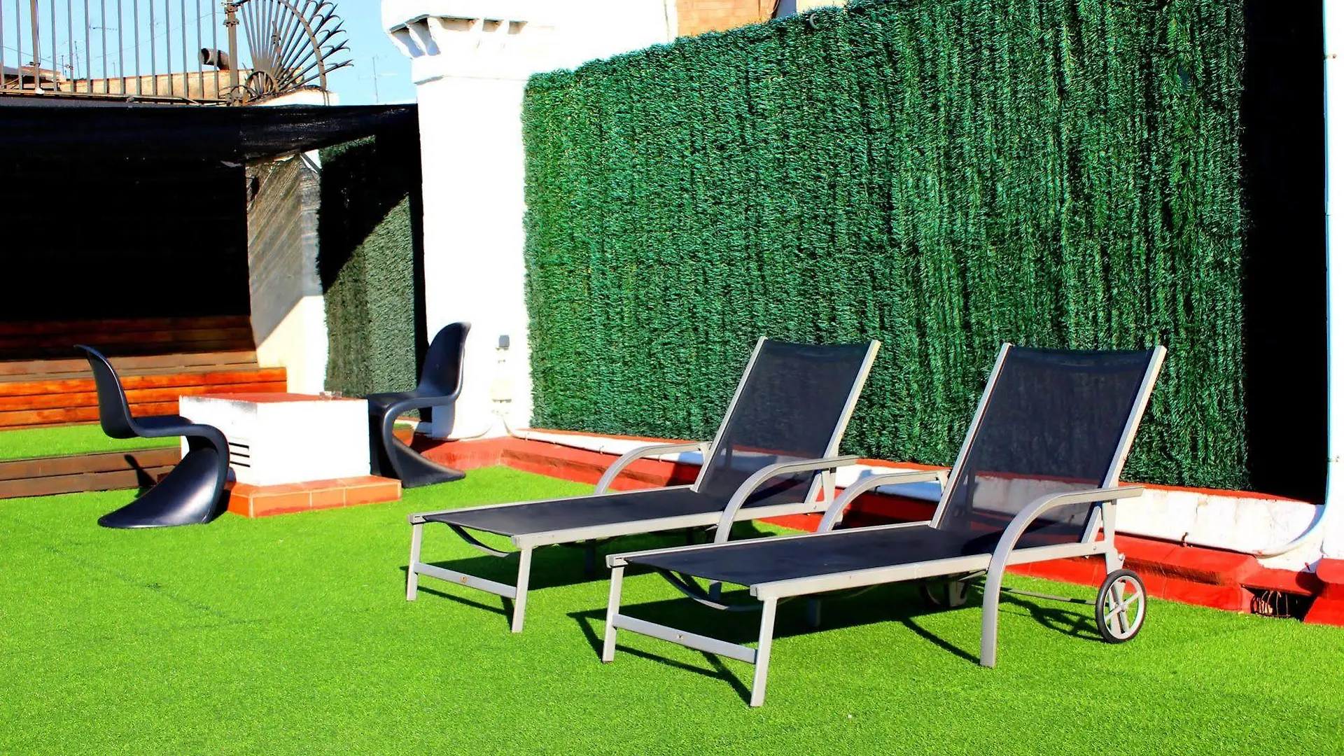 Raval Botella Private Rooms Barcelona
