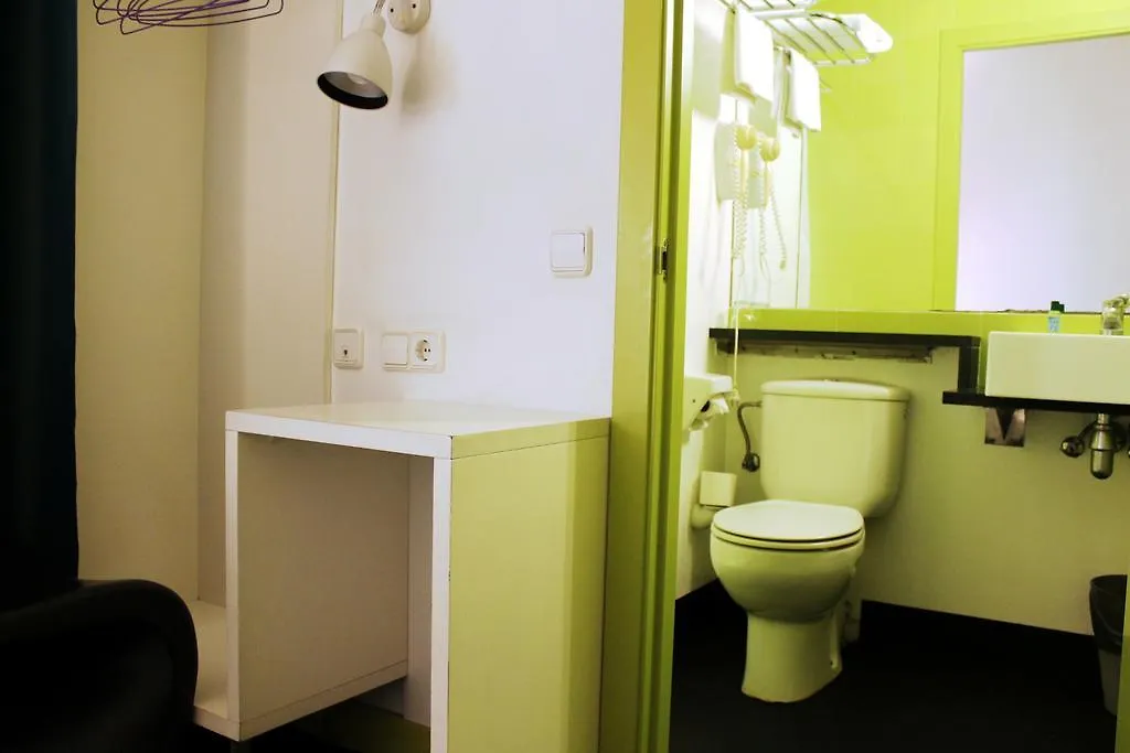 אכסניה ברצלונה Raval Botella Private Rooms