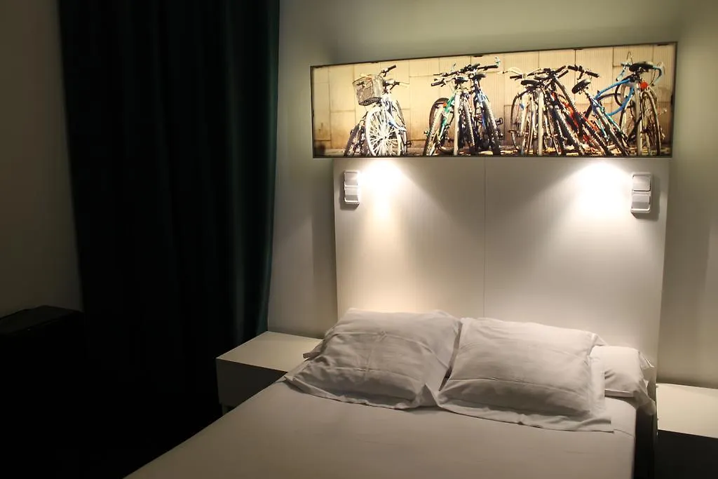 Raval Botella Private Rooms Barcelona 0*,